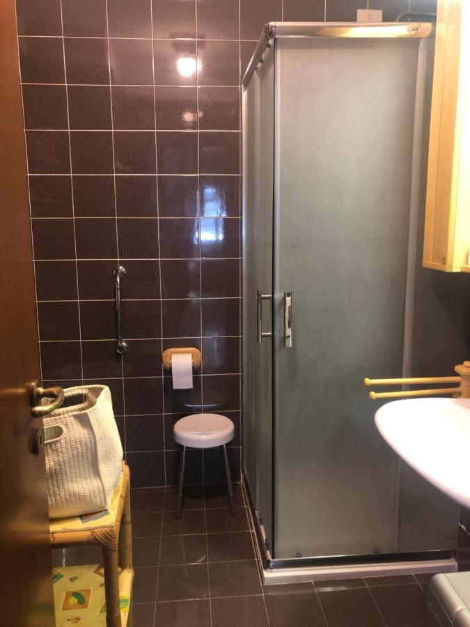 Casa Mic & Tig Apartment Менаджо Екстериор снимка